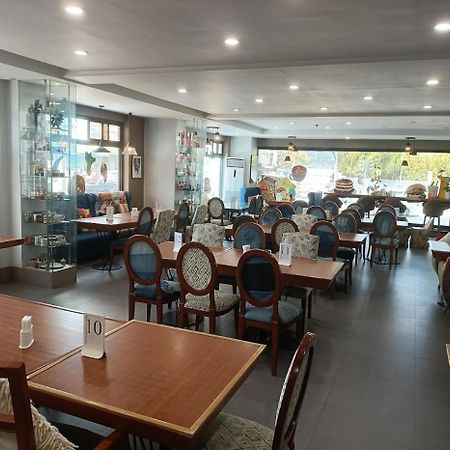 The Golden Pine Hotel Baguio City Bagian luar foto