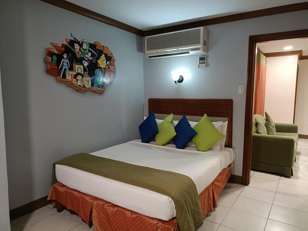 The Golden Pine Hotel Baguio City Bagian luar foto