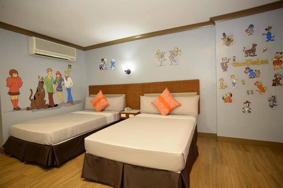 The Golden Pine Hotel Baguio City Bagian luar foto
